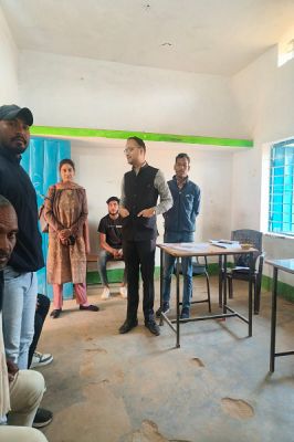 पंचायत चुनाव: पहले चरण का मतदान जारी, सीईओ ने किया केंद्रों का निरिक्षण