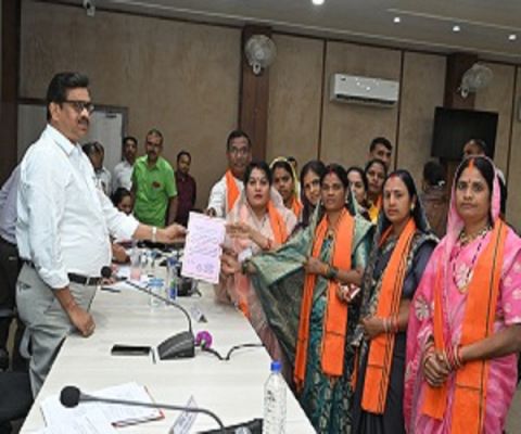 जिला पंचायत अध्यक्ष एवं उपाध्यक्ष पद का निर्वाचन शांतिपूर्ण संपन्न
