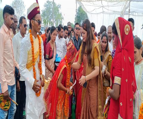 उपमुख्यमंत्री श्री विजय शर्मा ने नवविवाहित जोड़ों को वर्चुअली दिया आशीर्वाद, कहा हमारी सरकार हर परिवार की खुशहाली के लिए प्रतिबद्ध  