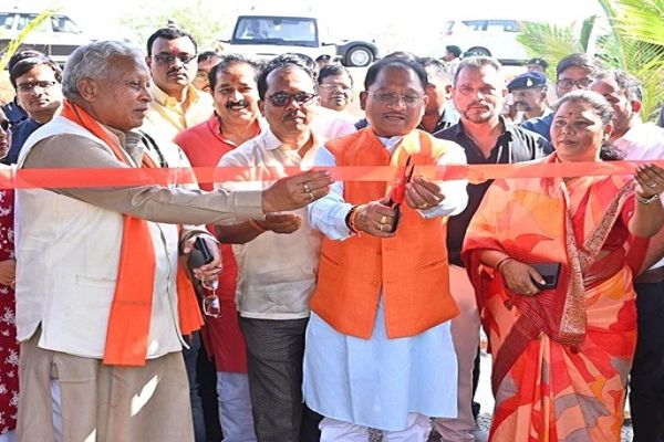 मुख्यमंत्री साय ने बगिया में पर्यावरण वाटिका का किया लोकार्पण