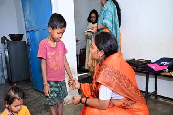 लक्ष्मी राजवाड़े ने किया बालोद, करकाभाट एवं भरदा के आंगनबाड़ी केन्द्र का निरीक्षण