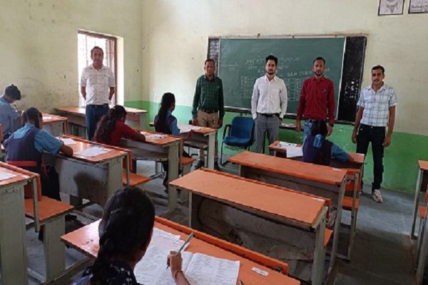 कक्षा 9वीं का प्राकच्यन परीक्षा सम्पन्न