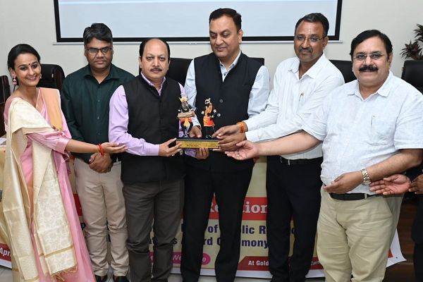 जनसंपर्क में उत्कृष्ट योगदान के लिए हस्तियों को मिला पीआरएसआई पुरस्कार