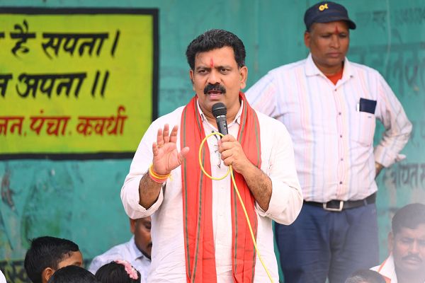 उपमुख्यमंत्री विजय शर्मा के प्रयासों से बोड़ला विकासखंड के 895 किसानों को 61 लाख से अधिक की सहायता राशि खाते में हस्तांतरित 