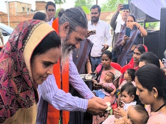 सुशासन तिहार प्रशासन को जनता के द्वार तक ले जाने का एक अभिनव कार्य : सांसद