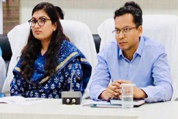 कलेक्टर ने विभागवार आवेदन देख त्वरित समाधान के निर्देश दिए