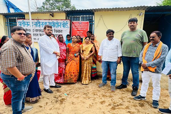 खादी को आत्मनिर्भरता से जोड़ने की दिशा में राज्य सरकार प्रतिबद्ध : राकेश पाण्डेय