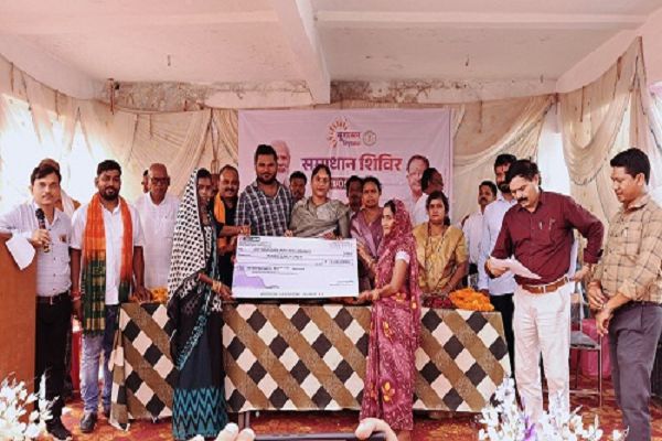 समाधान शिविर बना ग्रामीण विकास का सेतु