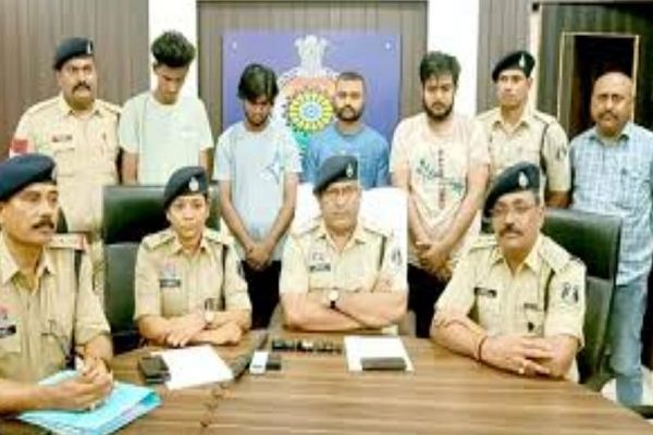 दुर्ग पुलिस ने किया डिजिटल अरेस्ट गैंग का भंडाफोड़, लखनऊ से 4 ठग गिरफ्तार