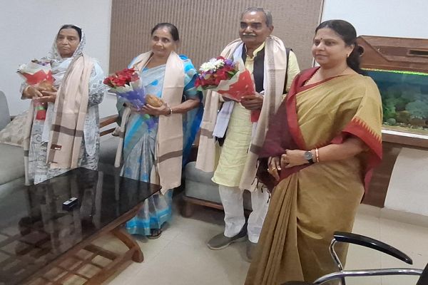 सांसद चौधरी ने मीसा बंदियों को किया सम्मानित