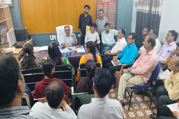  शिक्षा का अधिकार अधिनियम के समुचित क्रियान्वयन के लिए निजी विद्यालयों के संस्था प्रमुखों का बैठक सम्पन्न