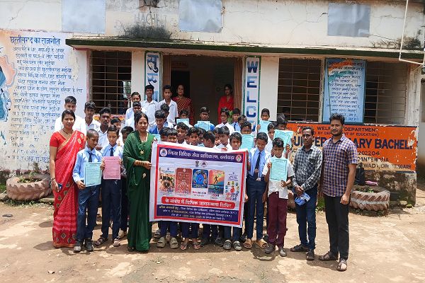 हाई स्कूल बड़े बचेली में  छात्रों की दी गई विधिक सेवा के तहत नालसा आशा एवं अन्य योजनाओं की जानकारी