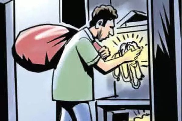 सूने मकान से लाखों की चोरी, FIR दर्ज