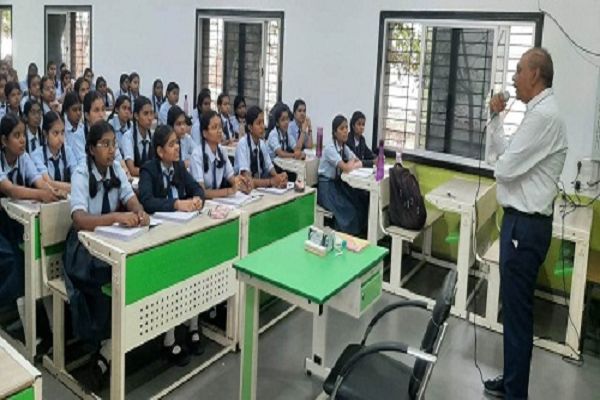 प्रतियोगी परीक्षाओं की तैयारी के लिए नि:शुल्क कोचिंग