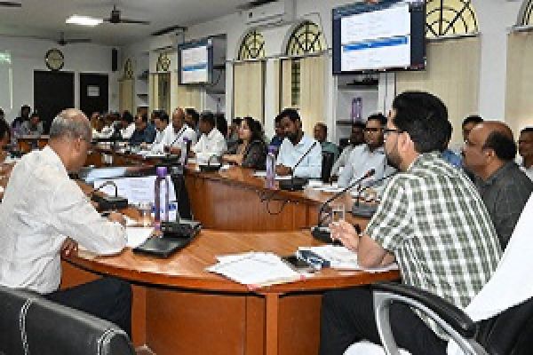 कलेक्टर ने ली जिला स्तरीय टास्क फोर्स समिति की बैठक