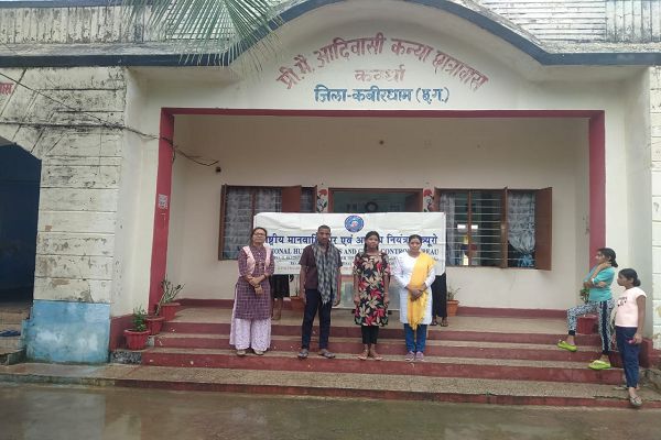 "गरीब पिता की गुहार बनी मिशन&mdash;मानवता, तीन बच्चों को दिलाया हॉस्टल और स्कूल में प्रवेश"