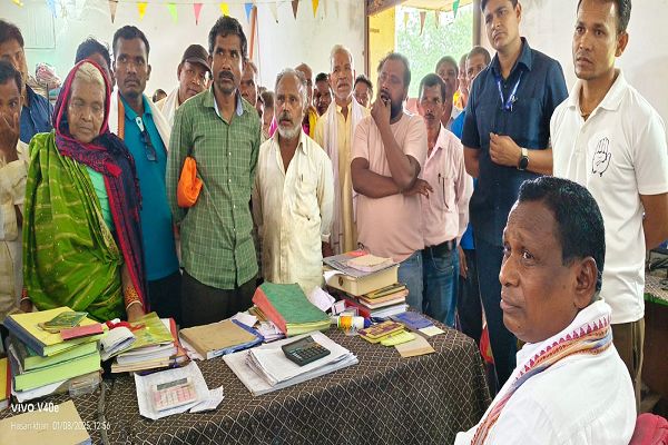  खाद की कमी को लेकर भड़के बिन्द्रानवागढ़ MLA जनक ध्रुव ने कहा किसानों के साथ सड़क की लड़ाई लड़ेंगे