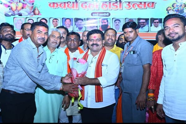 कवर्धा में दही हांडी उत्सव में शामिल हुए डिप्टी सीएम शर्मा