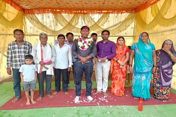 रंग लाया किसानों का संघर्ष: 24 साल बाद मिला डूबी जमीन का मुआवज़ा