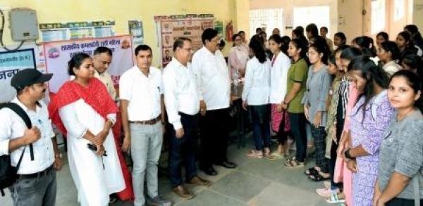 स्वस्थ नारी सशक्त परिवार अभियान : कमला कालेज में स्वास्थ्य जागरूकता शिविर संपन्न