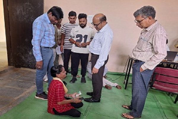 दिव्यांगजन एवं वरिष्ठ नागरिकों के लिए परीक्षण शिविर सम्पन्न