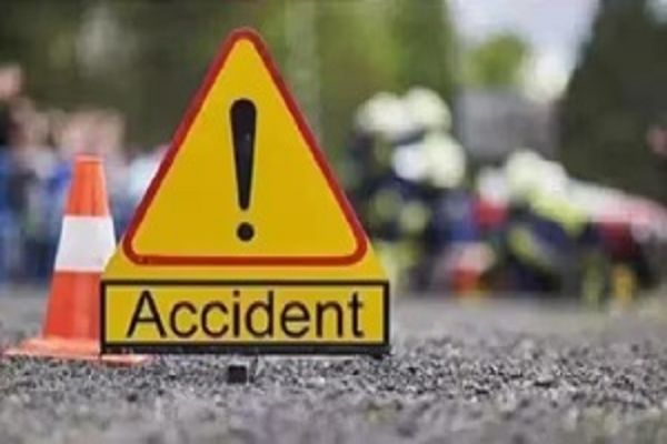 स्कूटी सवार को टाटा सफारी ने मारी टक्कर, एक की मौत