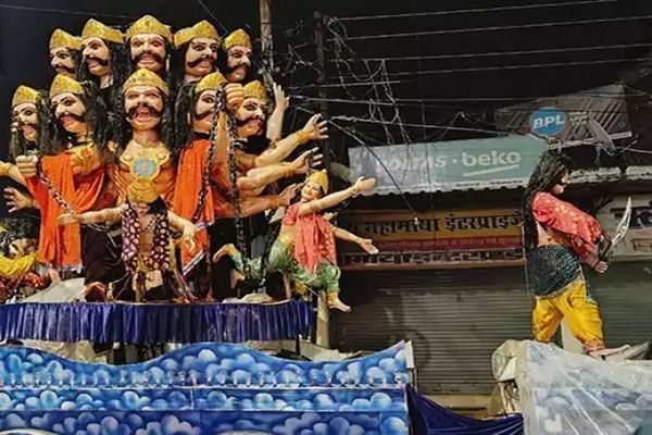 दुर्गोत्सव झांकियों का भव्य विसर्जन