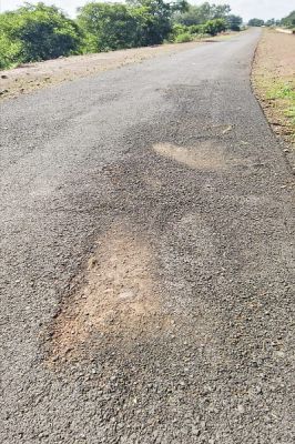  प्रधानमंत्री ग्राम सड़क योजना के तहत पीएम जन मन योजना की सड़कों में भारी अनियमितताएँ 