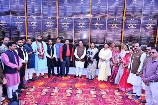 मुख्यमंत्री के निर्देश पर जिले में विद्युत अधोसंरचनाओं का तीव्र गति से हो रहा विकास