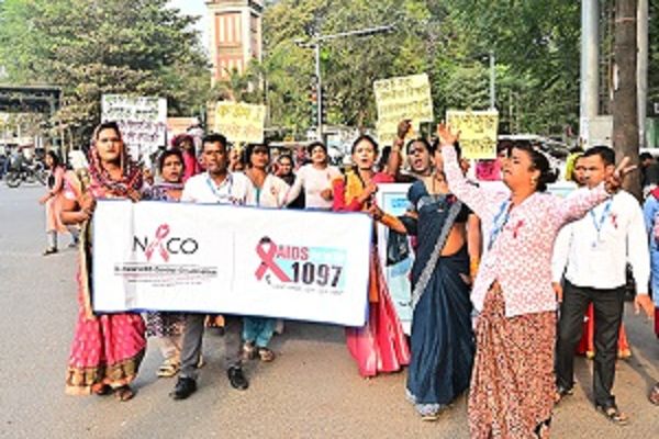 विश्व एड्स दिवस पर विभिन्न जागरूकता कार्यक्रमों का आयोजन