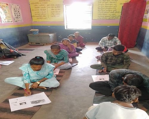 उल्लास नव भारत साक्षरता कार्यक्रम की महापरीक्षा में शामिल हुए 22 आत्मसमर्पित नक्सली