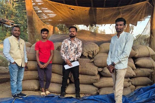 मोहला में खाद्य एवं मंडी विभाग द्वारा 40 कट्टा धान जब्त