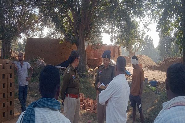  अवैध ईंट भट्ठे में टूट पड़ी पानी टंकी, दो महिलाओं की दर्दनाक मौत, मासूम घायल; खनिज विभाग जिम्मेदार