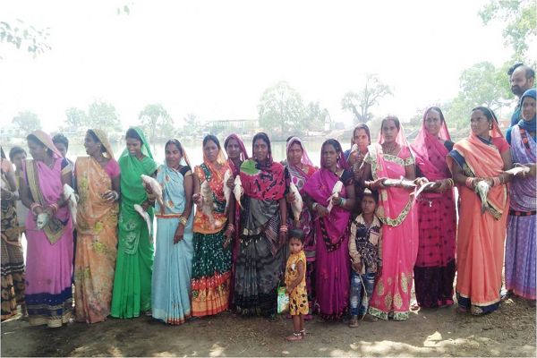 जरहागॉव की महिलाओं ने मत्स्य पालन से बदली अपनी तक़दीर : मत्स्य पालन कर कमाए लगभग 03 लाख रुपये
