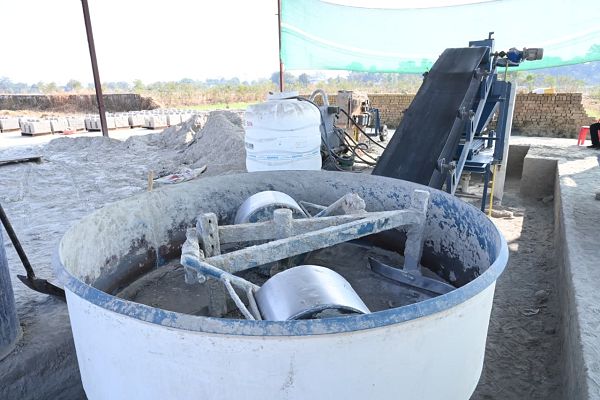 डस्टबिन से उद्योग तक- अंजना उरांव की आत्मनिर्भरता की उड़ान