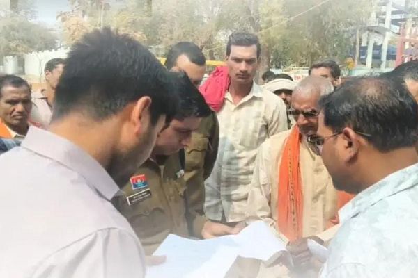 ठाकुर देव की मूर्ति खंडित, शांति व धार्मिक सौहार्द बनाए रखने ग्रामीणों ने एसपी से की सख्त कार्रवाई की मांग