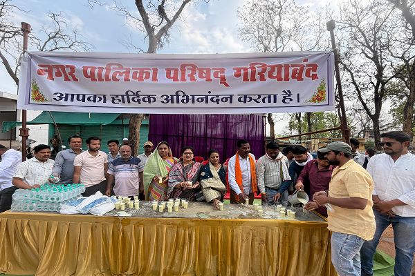 ईद की नमाज के बाद गरियाबंद में गूंजा भाईचारे का पैगाम,खीर-सेवई और सरबत से सजी मोहब्बत की मिठास, दिखी गंगा-जमुनी तहज़ीब,आपसी प्रेम, एकता और सौहार्द का शहर ने दिया मजबूत संदेश