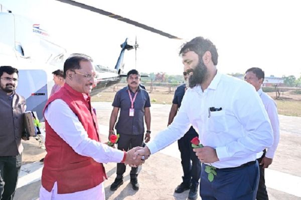 मुख्यमंत्री का बगिया आगमन पर हुआ आत्मीय स्वागत