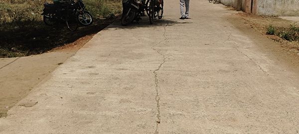 सवालों के घेरे में सीसी रोड निर्माण! 19 दिन में 13.56 लाख खर्च, गुणवत्ता पर उठे गंभीर सवाल