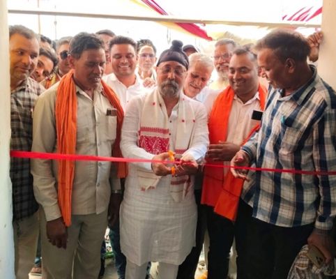 कवर्धा में 48 पैक्स का शुभारंभ, भालुचुआ में मुख्य अतिथि रहे जसविंदर बग्गा