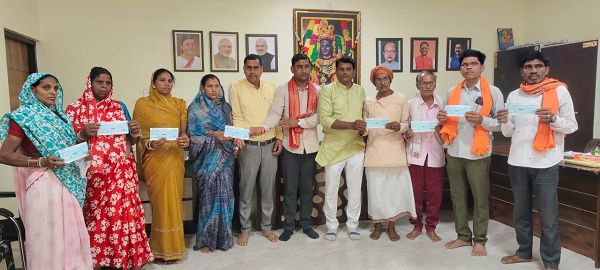 उप मुख्यमंत्री श्री विजय शर्मा के विशेष प्रयासों से कबीरधाम जिले के 872 जरूरतमंदों को मिली 97 लाख 5 हजार की आर्थिक सहायता