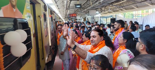 रामलला दर्शन के लिए दुर्ग संभाग के 850 श्रद्धालु अयोध्या रवाना