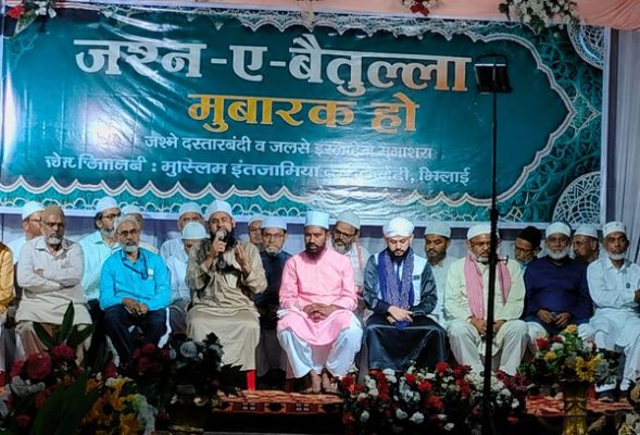 मुस्लिम इंतजामिया कमेटी ने किया हज यात्रियों का सम्मान