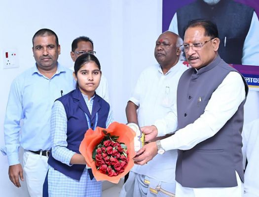 सपना देखना और उसे लक्ष्य में बदलकर निरंतर प्रयास करना ही सफलता की कुंजी - मुख्यमंत्री श्री साय