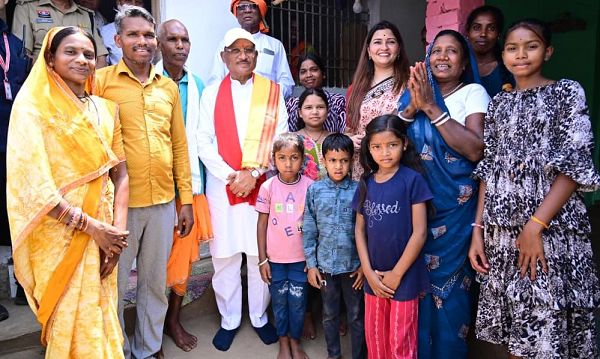 पीएम आवास से साकार हुआ सपना, मुख्यमंत्री ने कराया गृह प्रवेश