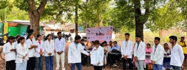 बस्तर के आड़ावाल में विकसित कृषि संकल्प अभियान : नुक्कड़ नाटक के जरिए ग्रामीणों को किया गया जागरूक