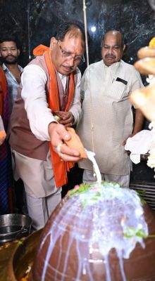 &rsquo;मुख्यमंत्री ने हाटकेश्वर महादेव मंदिर में पूजा-अर्चना कर प्रदेशवासियों के सुख समृद्धि की कामना की&rsquo;
