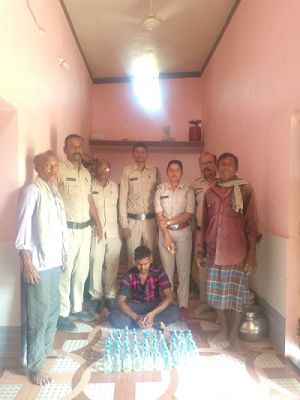 मध्यप्रदेश की शराब के साथ 2 आरोपी गिरफ्तार**-कवर्धा आबकारी विभाग की बड़ी सफलता-
