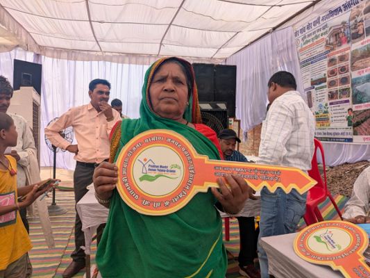  सुशासन तिहार 2026 : पक्के आशियाने का सपना हुआ पूरा, चौति बाई को मिली पीएम आवास की सौगात