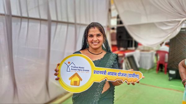 सुशासन तिहार : प्रधानमंत्री आवास योजना से श्रीमती प्रीति साहू का पक्के घर का सपना हुआ साकार